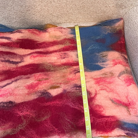 Handmade NUNO wool felted on silk reversible shawl/scarf - Picture 11 of 14